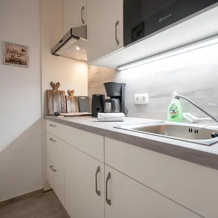 Wanderlust Apartment *